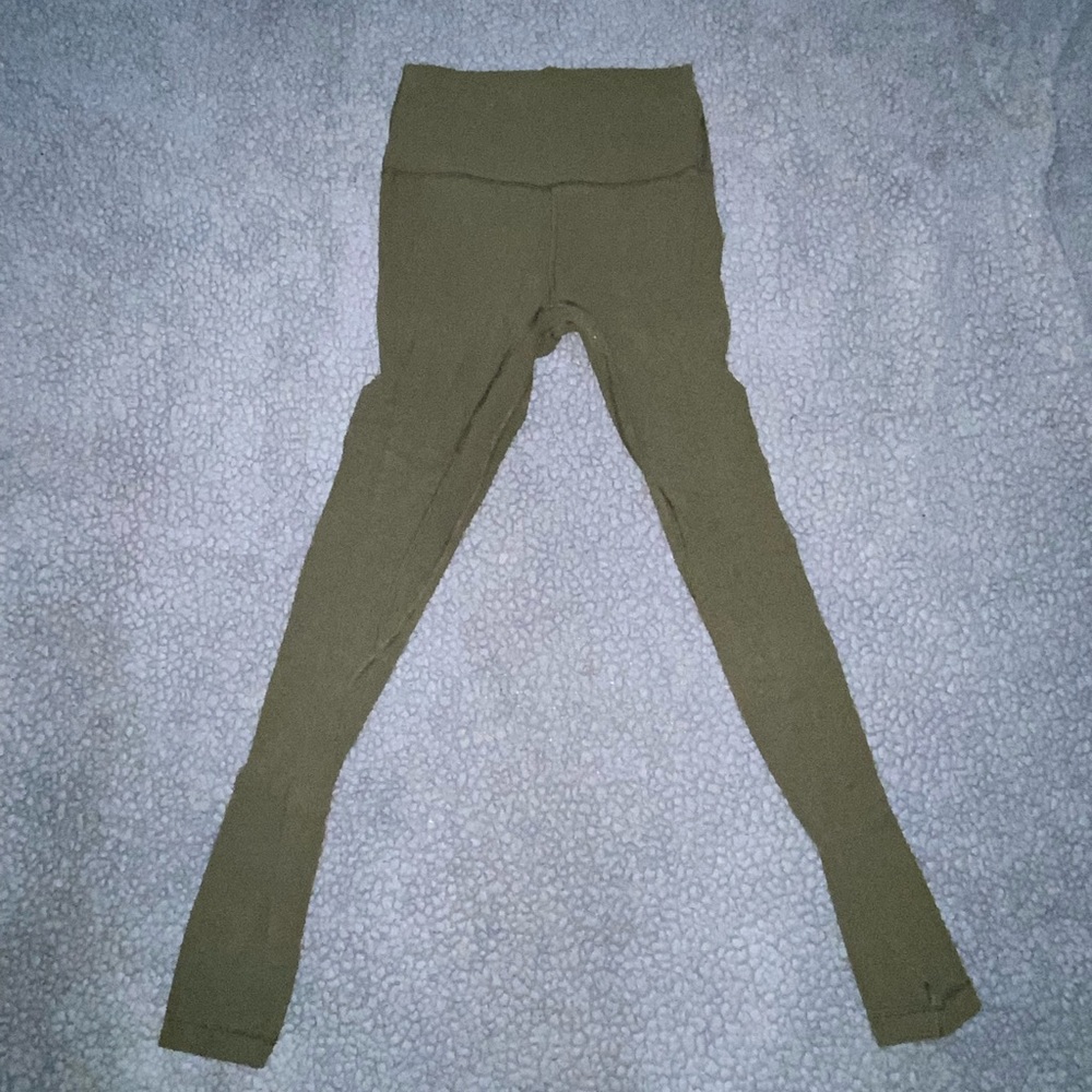 Lululemon leggings size 6